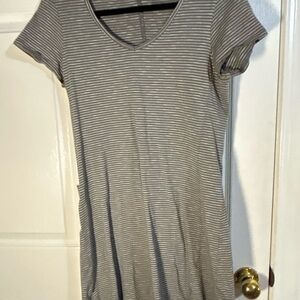 Toad&Co‎ Gray and White Striped Top